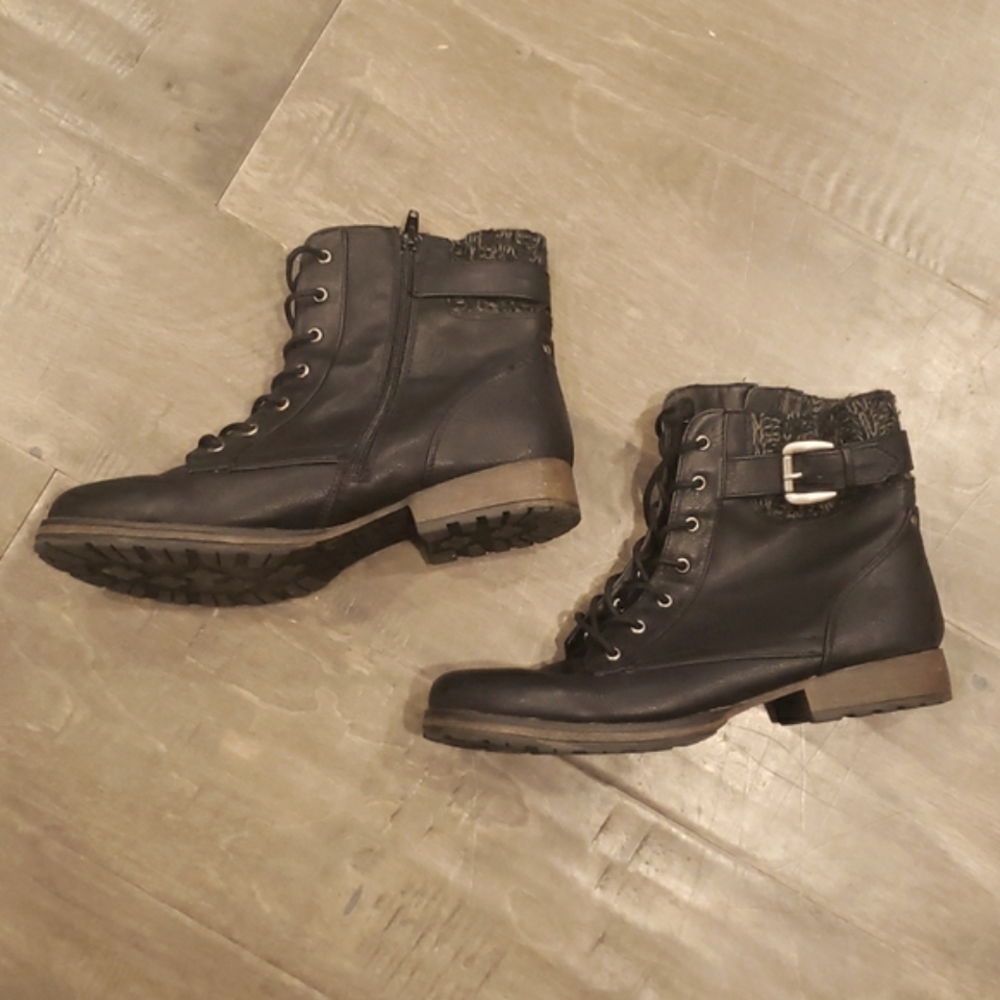 Fergalicious Leather Ankle Boots with Knit Detail - US 9